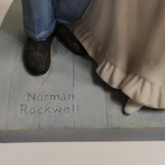 Norman Rockwell 1981 Bride & Groom Collectors Figurine - Picture 2 of 5